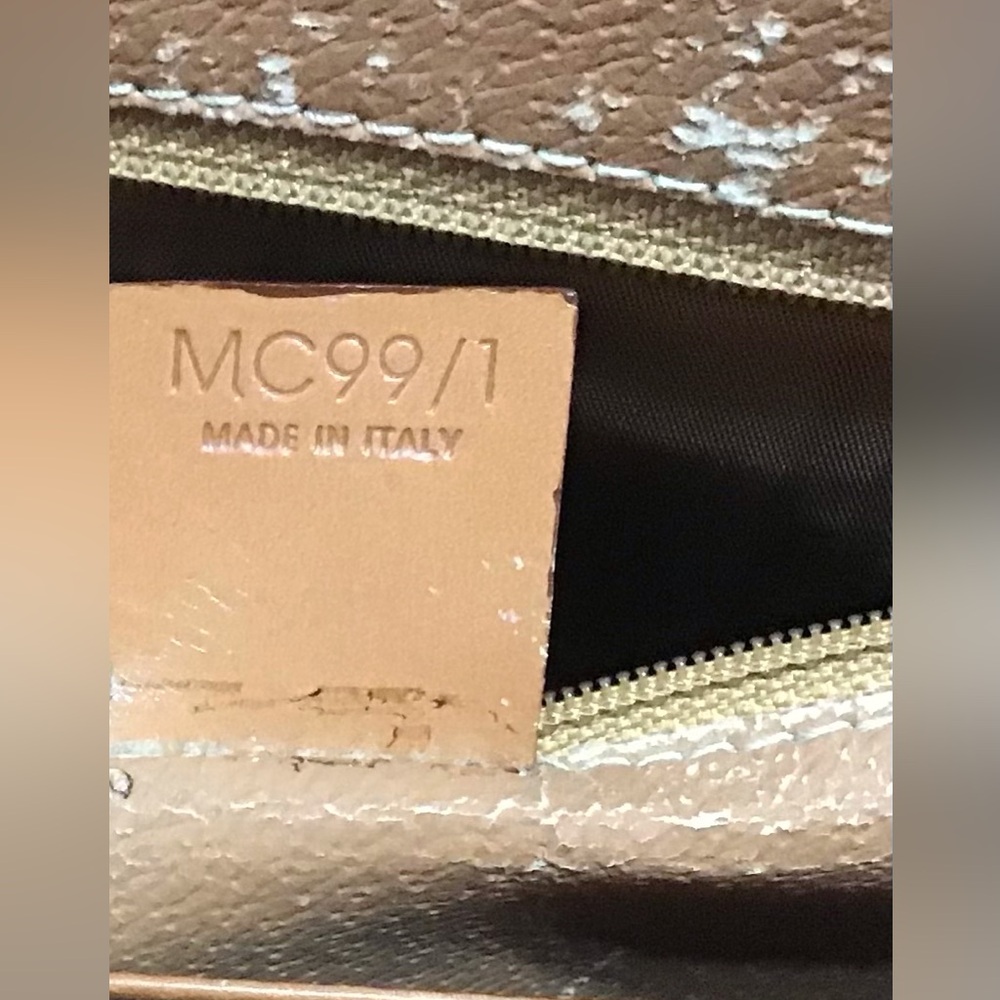 Celine Bags - Picture 13 of 13